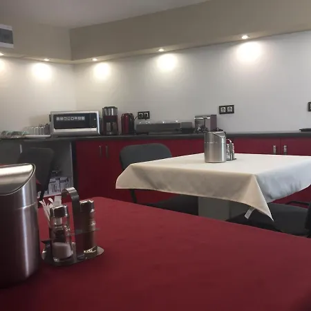 Vulkan Wellness Panzio Oda ve Kahvaltı 3*