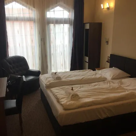 Vulkán Wellness Panzió Bed and breakfast 3*